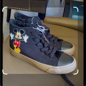 New Mickey black kids shoes size 4